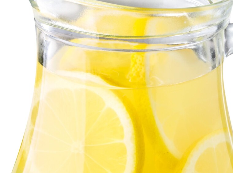 storing lemonade in a pewter pitcher can result in